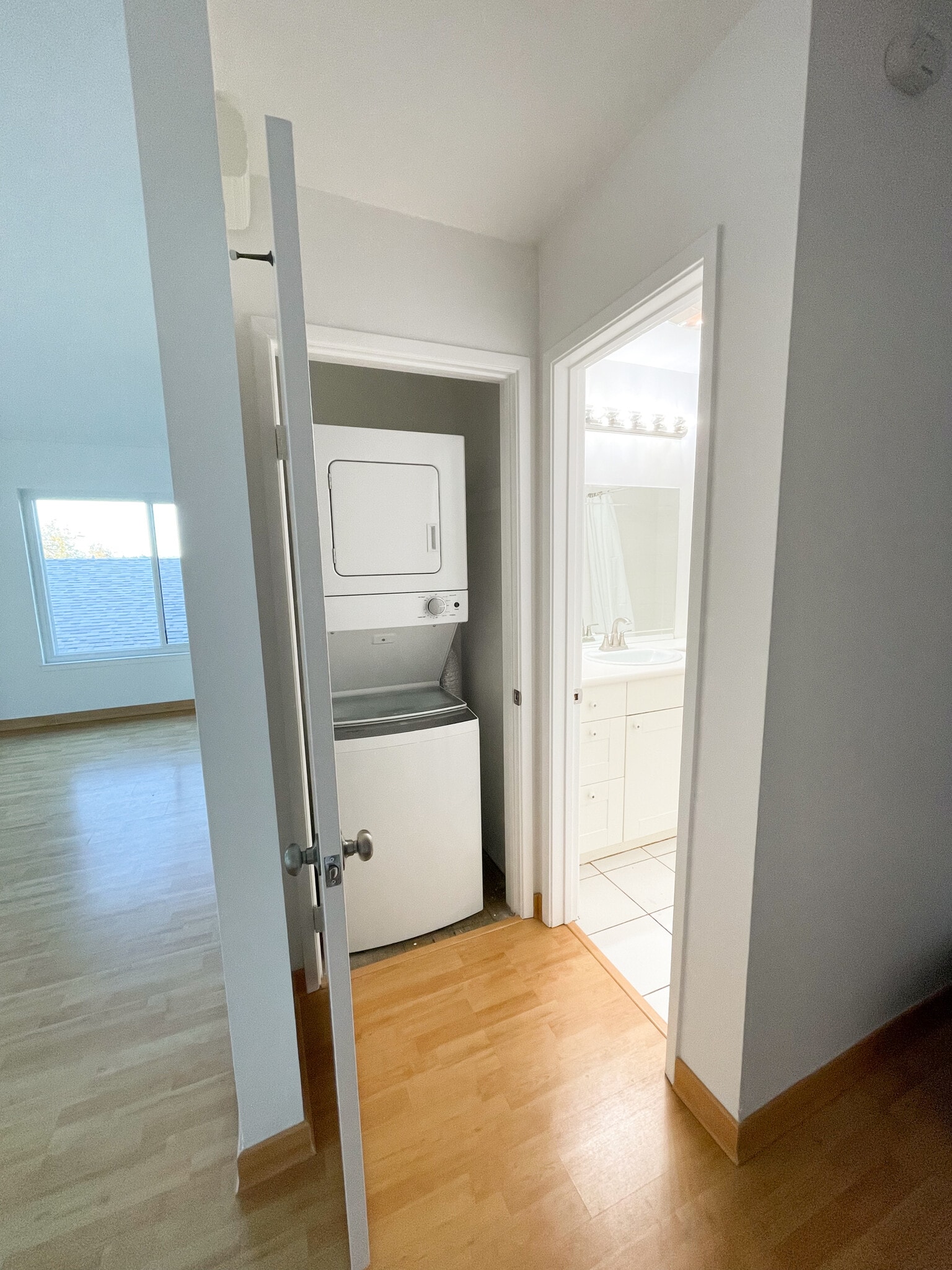 Building Photo - 4242 6th Ave