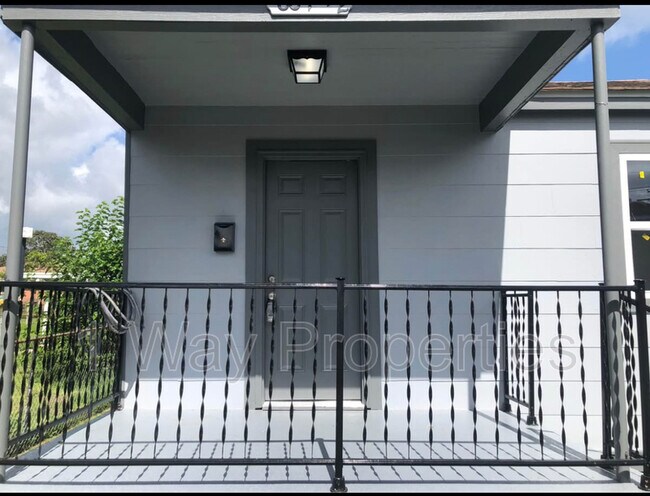 Building Photo - 804 Garden Rd