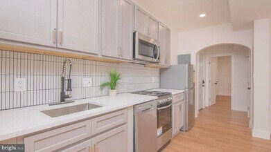 Building Photo - 1629 West Virginia Ave NE