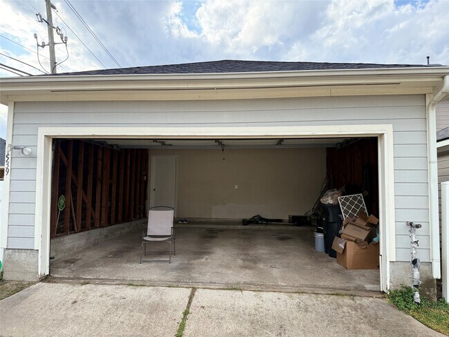 Building Photo - 1539 Nichole Woods Dr