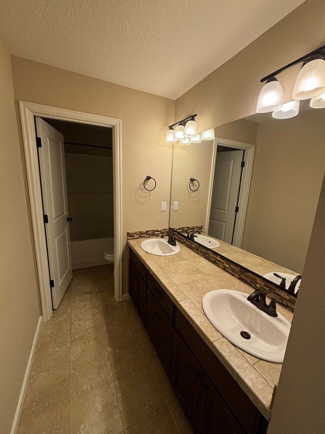 Building Photo - NW Portland- Newer Bethany Home! Gourmet Kitchen, Open Loft/Landing, Large  Master Suite!