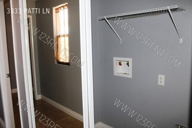 Building Photo - 3333 Patti Ln