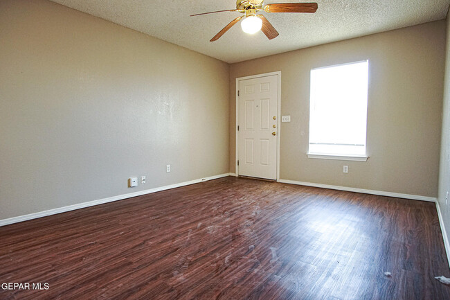 Building Photo - 12301 Tierra Alaska Ave