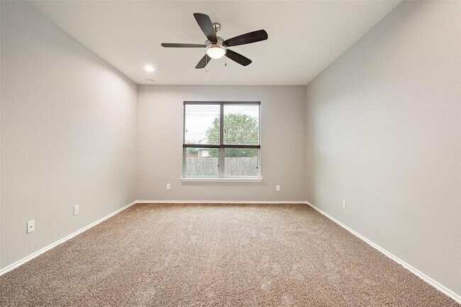 Building Photo - 12401 Franklin D Roosevelt St