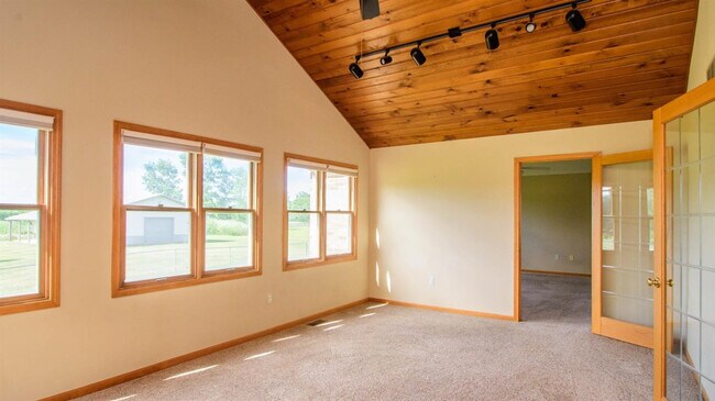 Building Photo - 5736 Willis Rd