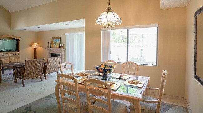 Building Photo - Beautifully Furnished Condo with Mountain ...