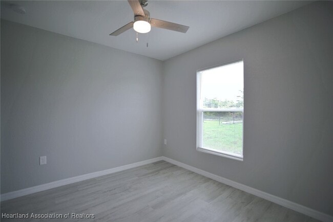 Building Photo - 1462 Aleutian St NE
