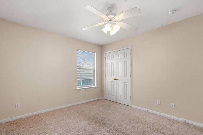 Building Photo - 3119 Douglas Fir Dr