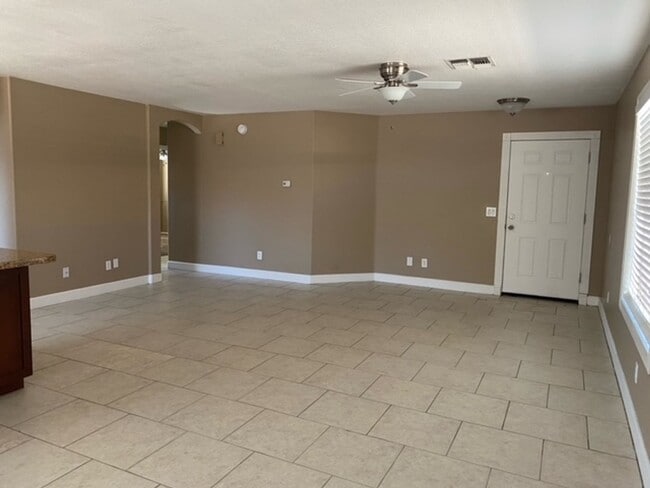 Building Photo - Flag Homes - 012