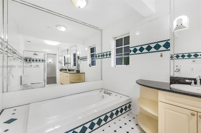 Building Photo - 7255 SW 125th St