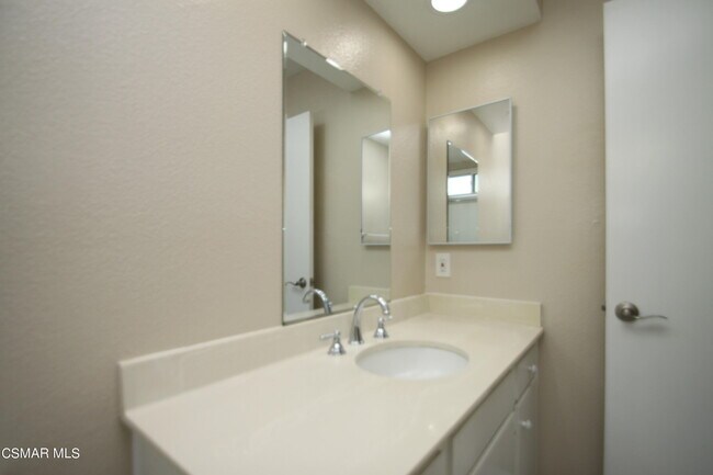 Building Photo - 684 Paseo Montecito