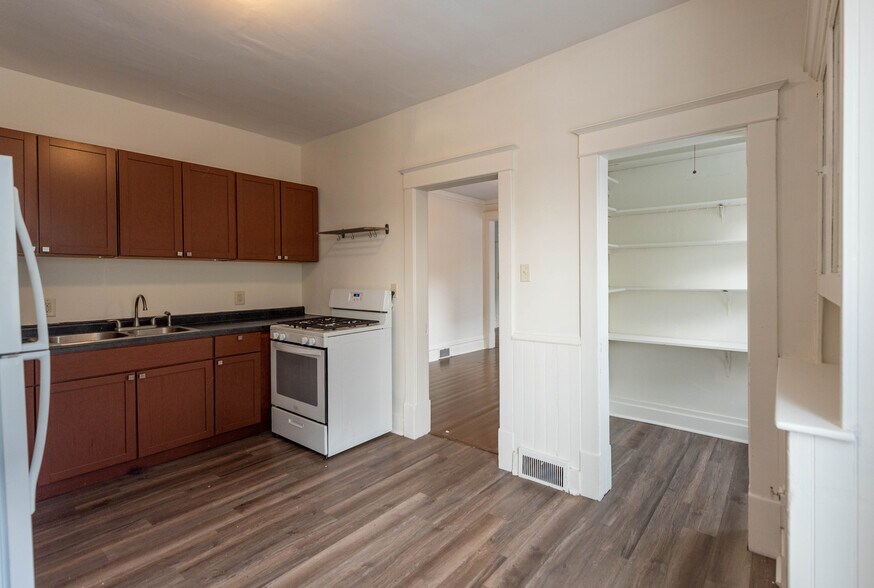 Building Photo - 227 N Humboldt Ave N