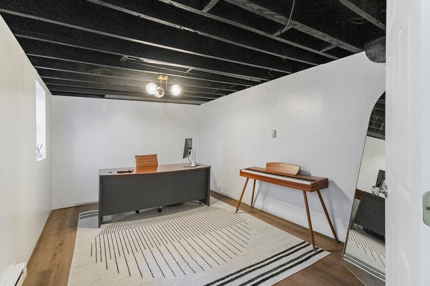 Building Photo - 1354 Maryland St