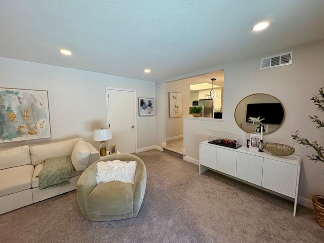 Building Photo - Updated Single Story Home with Cupertino Schools