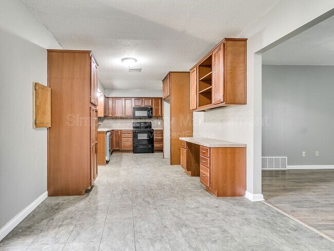 Building Photo - 6744 NW 52nd St