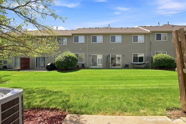Building Photo - 376 N Patriot Dr