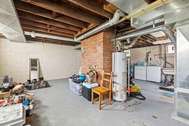 Building Photo - 3331 Wallace Dr
