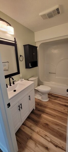 Building Photo - 335 Co Rd 262