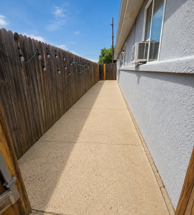 Building Photo - 4303 Ericson Dr