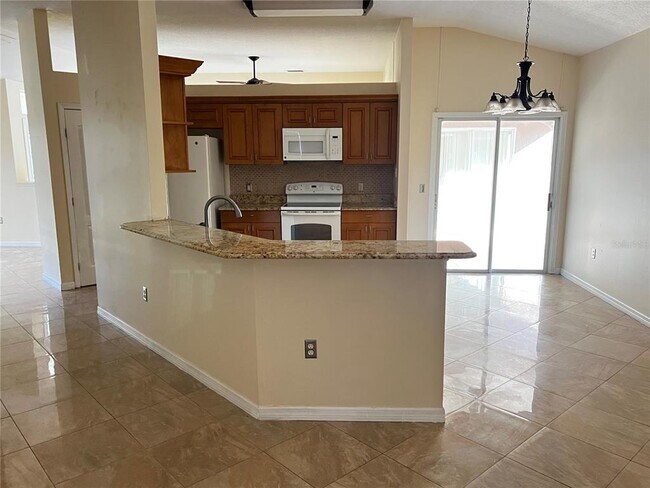 Building Photo - 6555 SW 62nd Ct