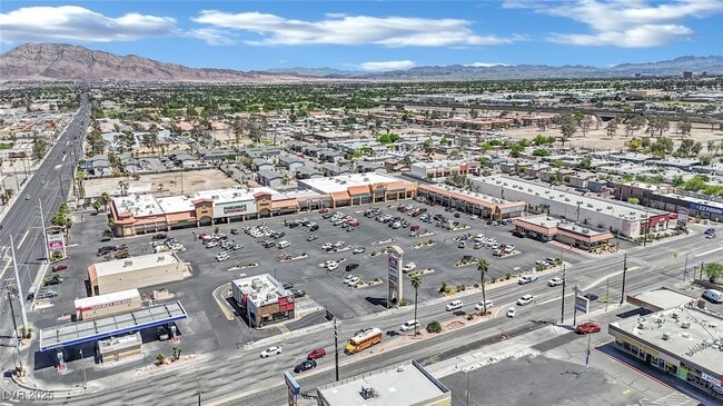 Building Photo - 2016 Linden Ave