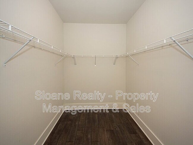 Building Photo - 2874 Stonestown Dr