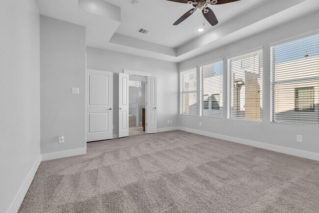 Building Photo - 1724 Ovid St