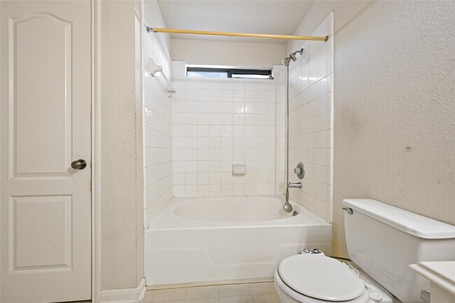 Building Photo - 15822 Kings Cypress Ln