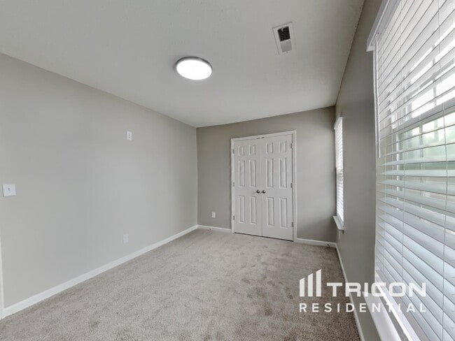 Building Photo - 4085 Heather View Ln