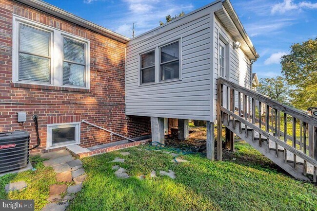 Building Photo - 1523 Beaver Heights Ln