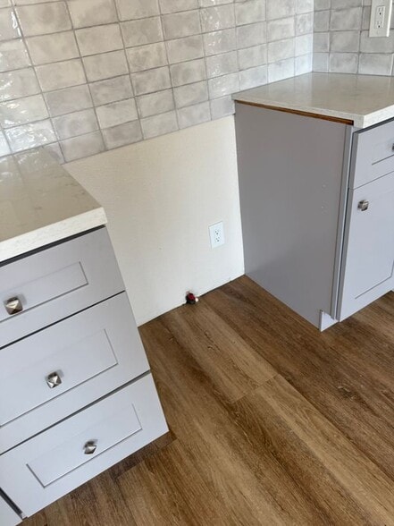 Building Photo - 400 N Hobart Blvd