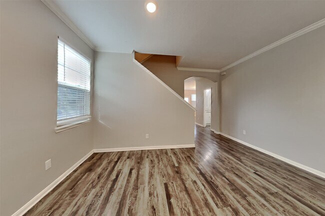 Building Photo - 20750 Pine Rain Ct