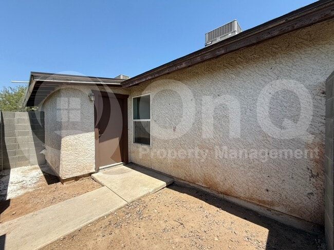 Primary Photo - 27 W Inglewood St