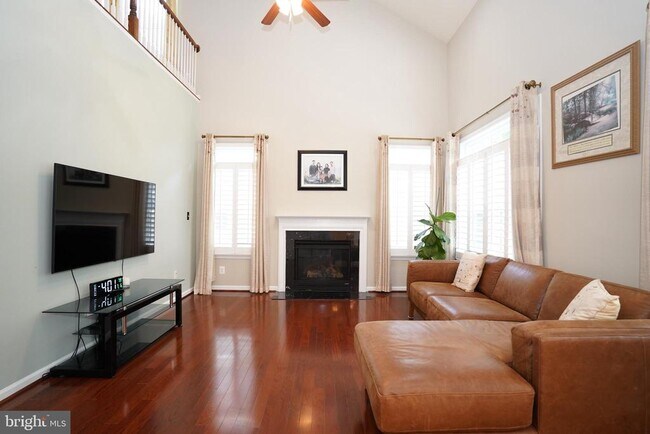 Building Photo - 20779 Crescent Pointe Pl