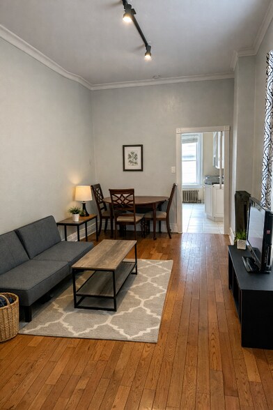 Building Photo - 624 Jefferson Ave