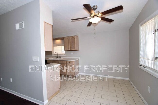 Building Photo - 3130 Balsamridge Dr