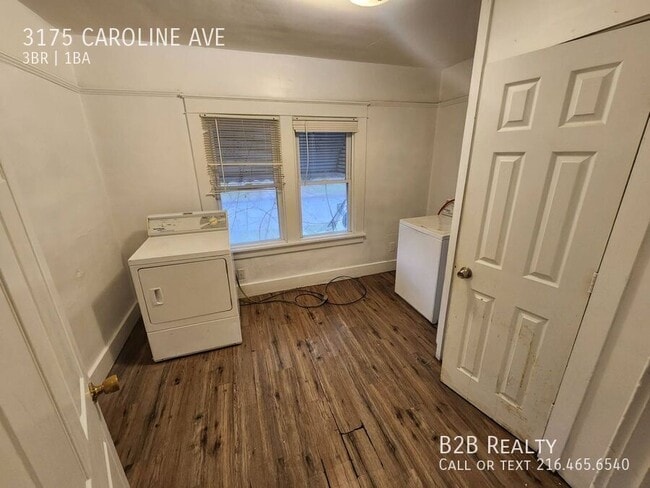 Building Photo - 3175 Caroline Ave