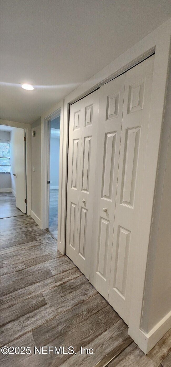 Building Photo - 3 Castania Ct