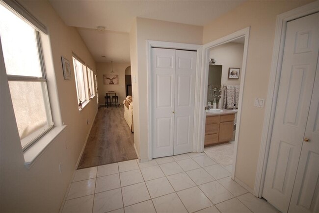 Building Photo - 2 Bedroom, 2 Bathroom Home near Montgomery...