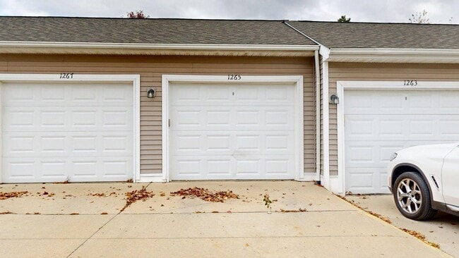 Building Photo - 1265 Millbrook Trail