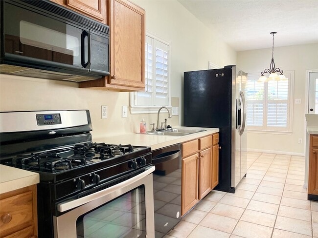 Building Photo - 4630 Jaymar Dr