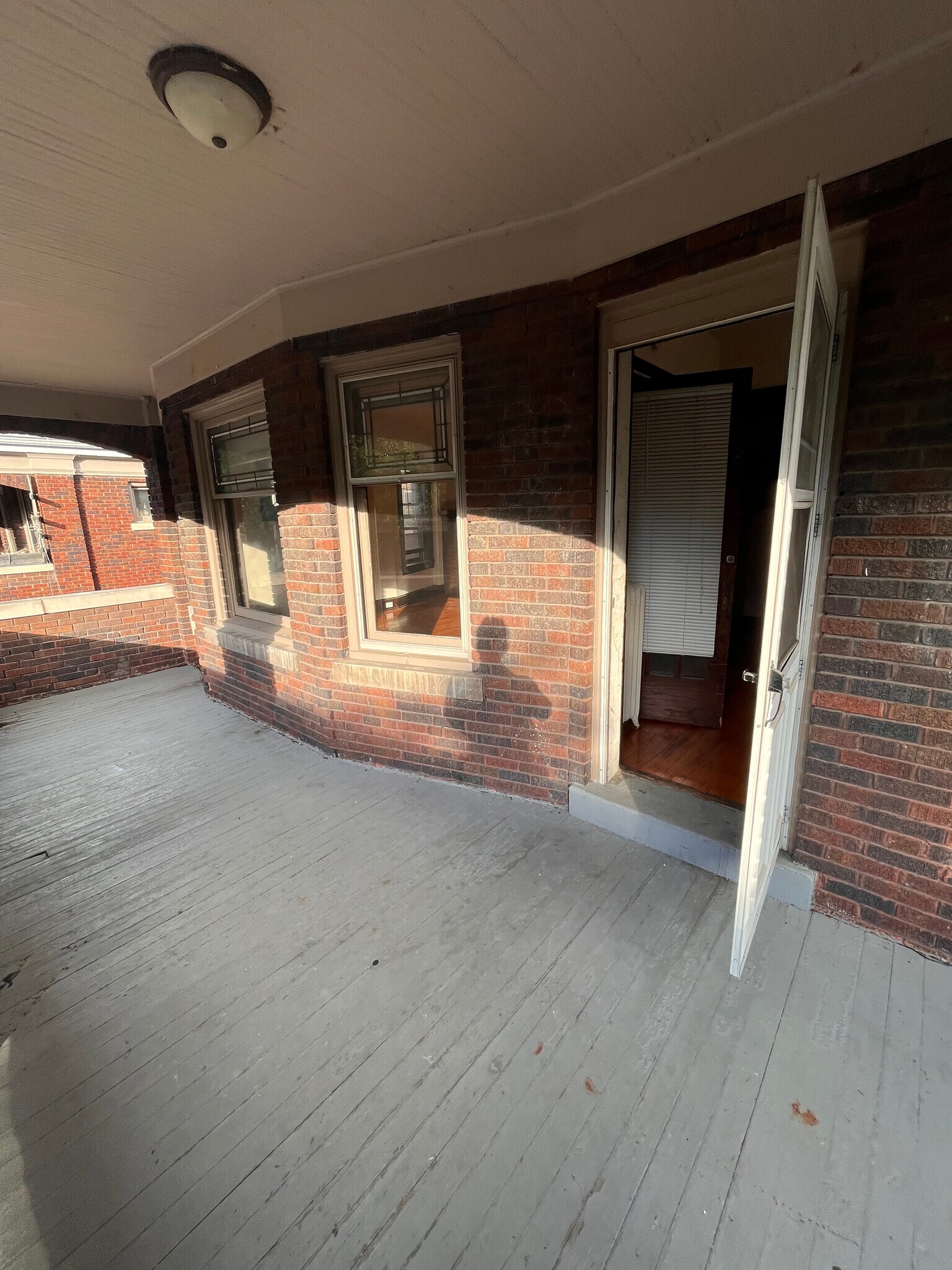 Building Photo - 111 E Gorham St