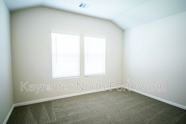 Building Photo - 2106 Dunbar Dr