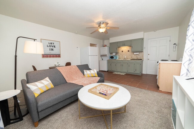 Building Photo - 102 Lovera Blvd