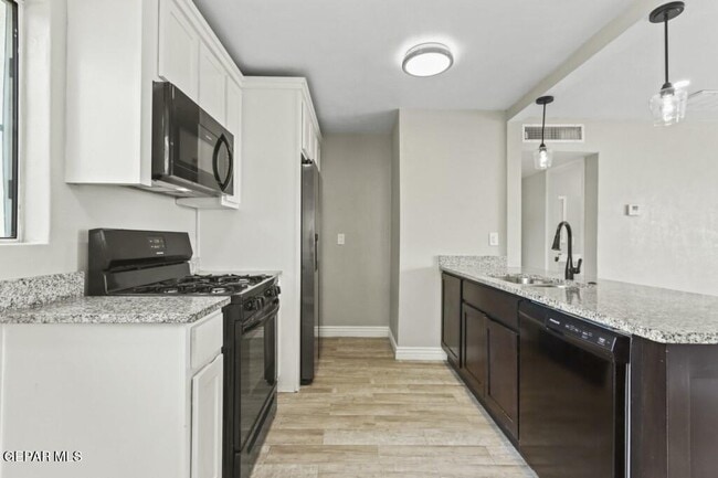 Building Photo - 7917 San Paulo Dr