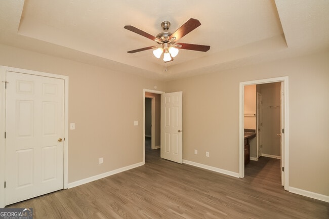 Building Photo - 7 Mineral Springs Ct