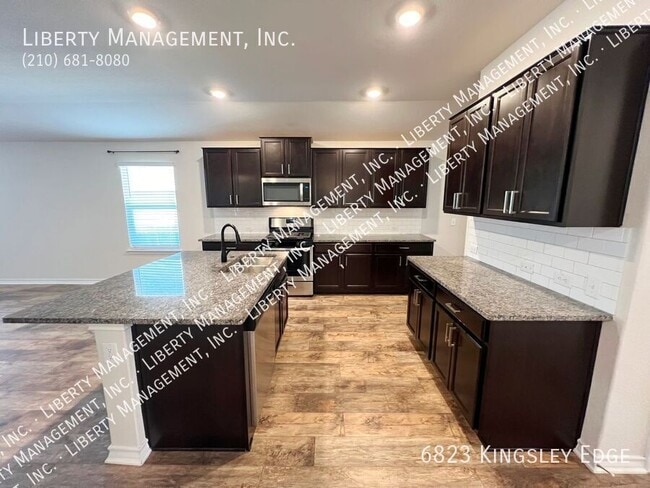 Building Photo - 6823 Kingsley Edge