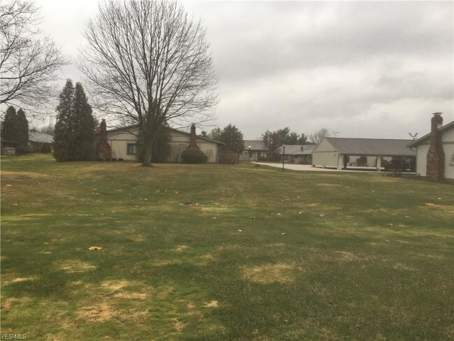 Building Photo - 2821 Mull Ave