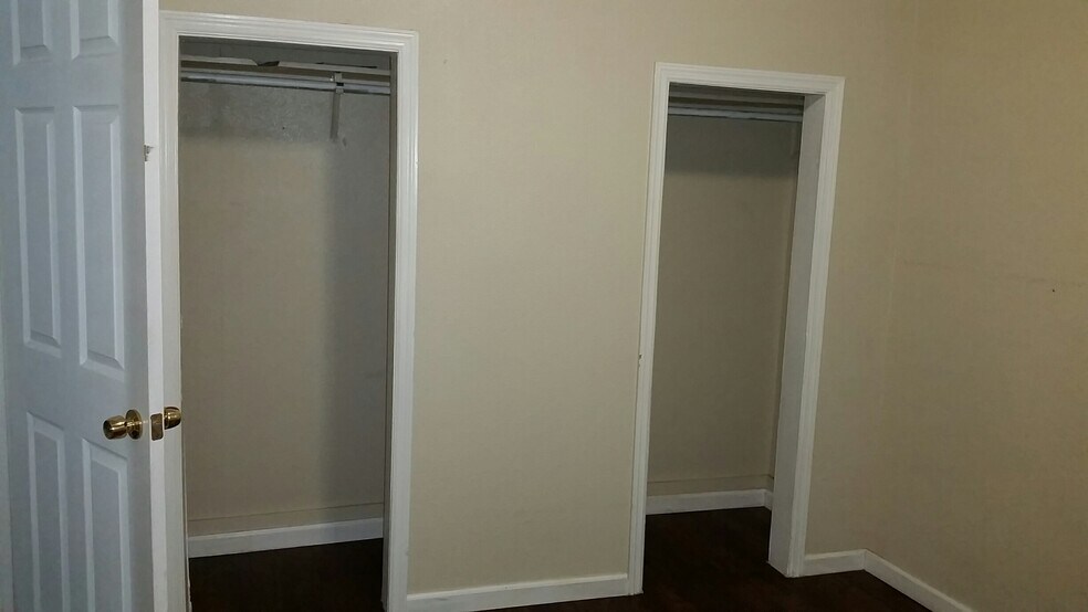 BR closet - 318 Hollenbeck Ave