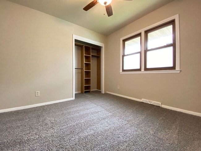 Building Photo - 3 Bedrooms 2 Full Bathrooms Finished Basem...